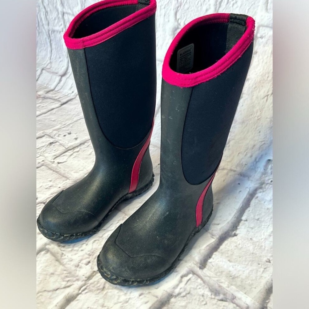 LaCrosse Black and Pink Women's Winter Rain Boots